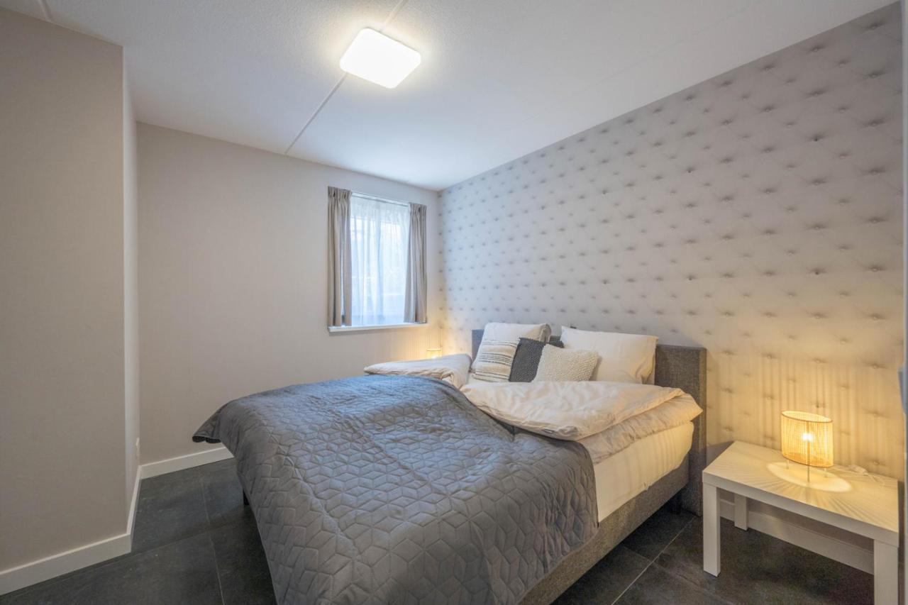 Meerzicht 24 - Luxury Family Accommodation With Beautiful Lake Side View Uitgeest Exterior foto