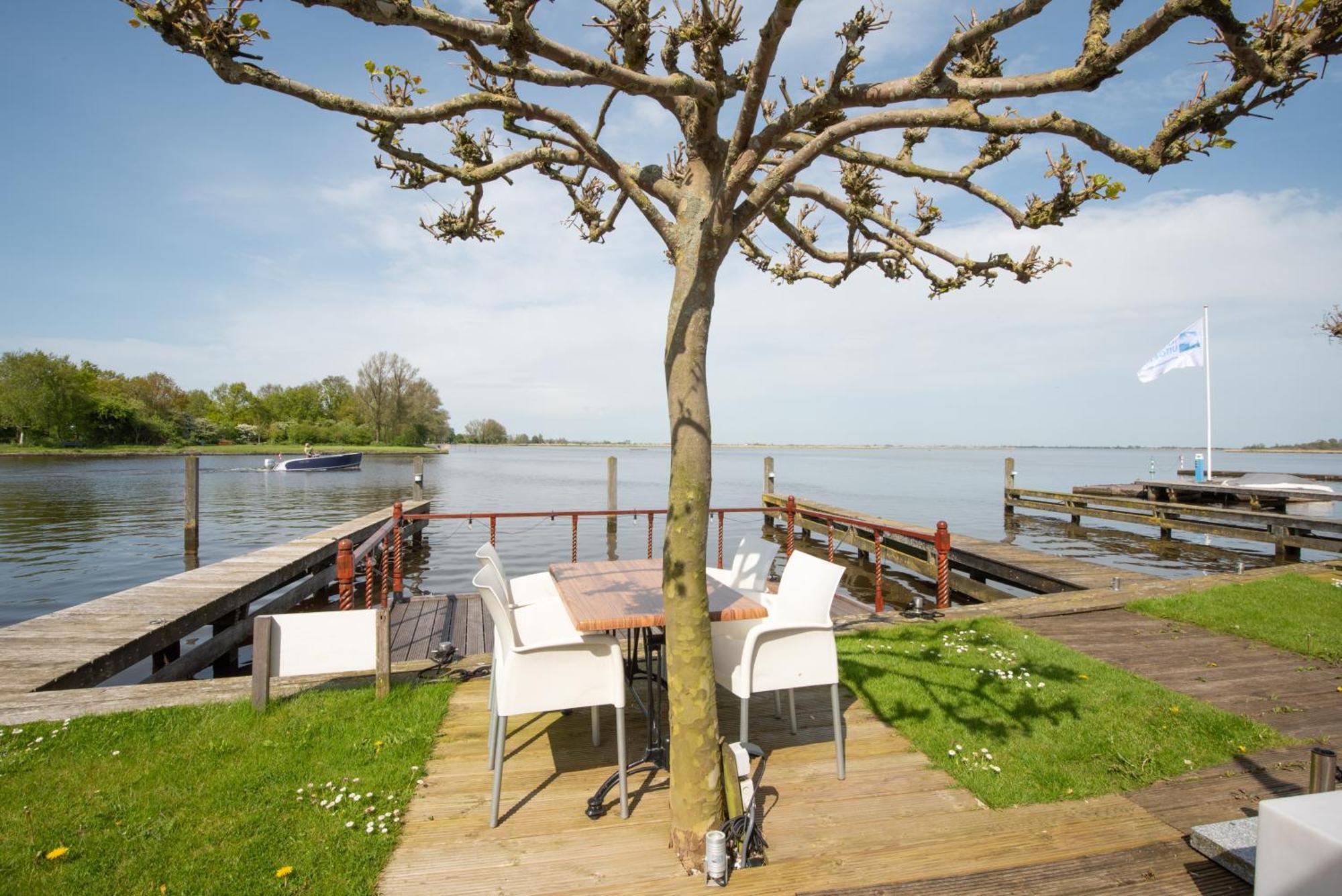 Meerzicht 24 - Luxury Family Accommodation With Beautiful Lake Side View Uitgeest Exterior foto